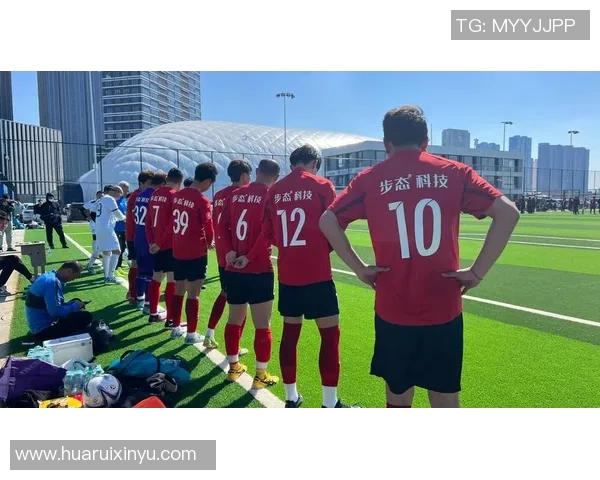 那些年闪耀绿茵场的退役足球传奇球星与他们的荣耀时刻